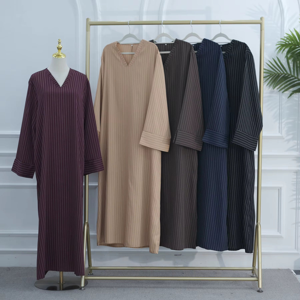Pinstripe Closed Abaya – view 5