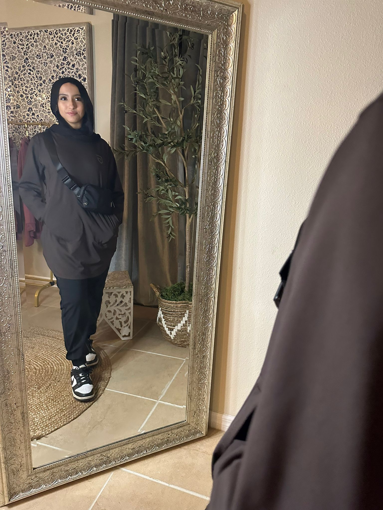 Straight flow Hoodie Brown